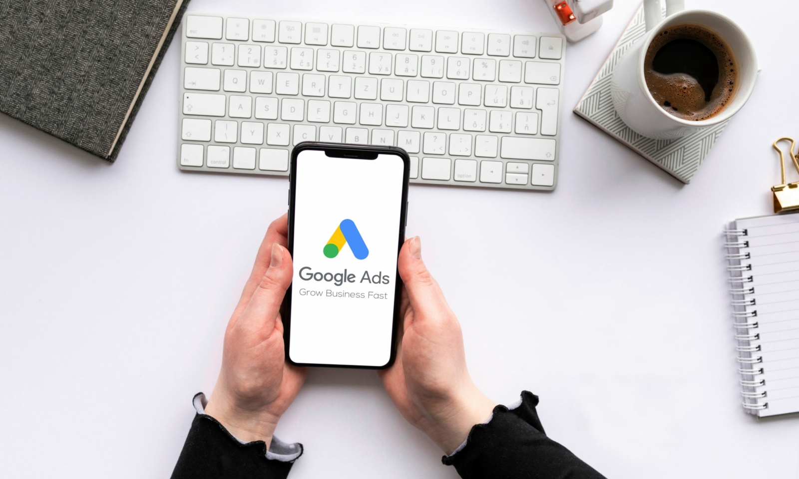 How do Google's responsive search ads work