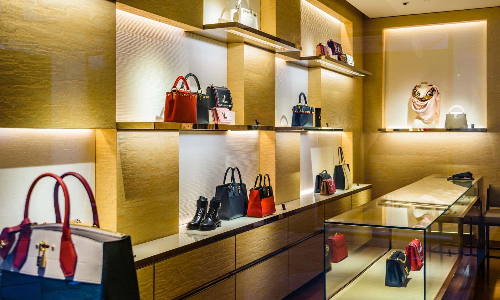 Luxury ecommerce trends